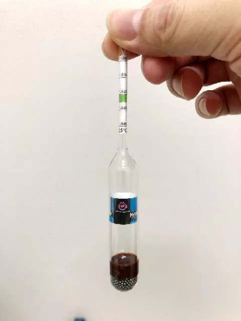 【閃電聯盟】雅柏 UP 高精準度比重計 玻璃海水比重計(超迷你型) 約12cm 海水缸 比重計 比重器 孵豐年蝦